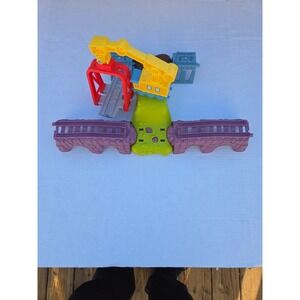 Thomas & Friends Launch and Loop Maintenance Yard HJL20